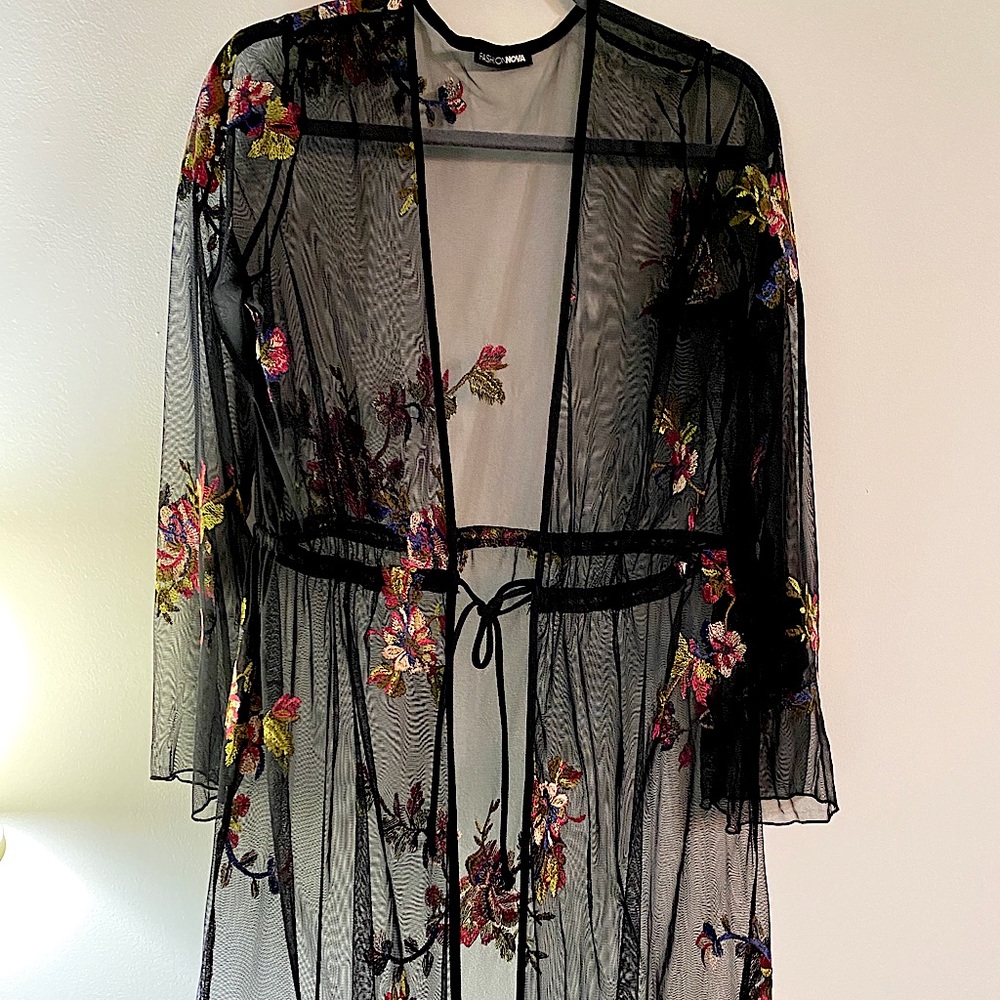 Mesh floral long sleeve kimono
